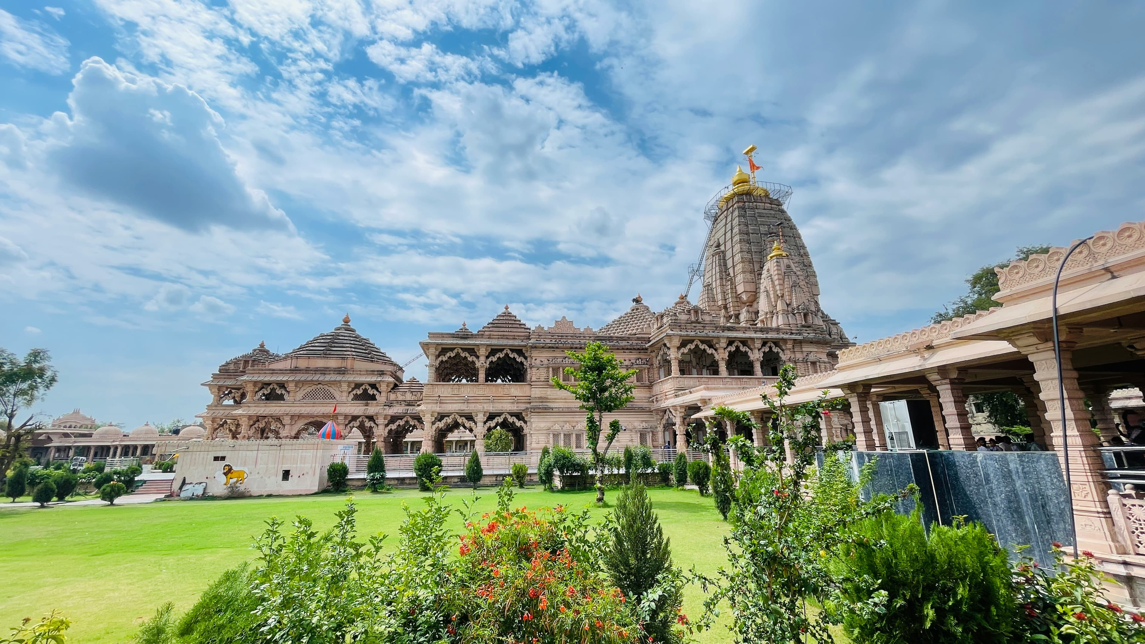 Sanwaliya Seth Temple Architecture